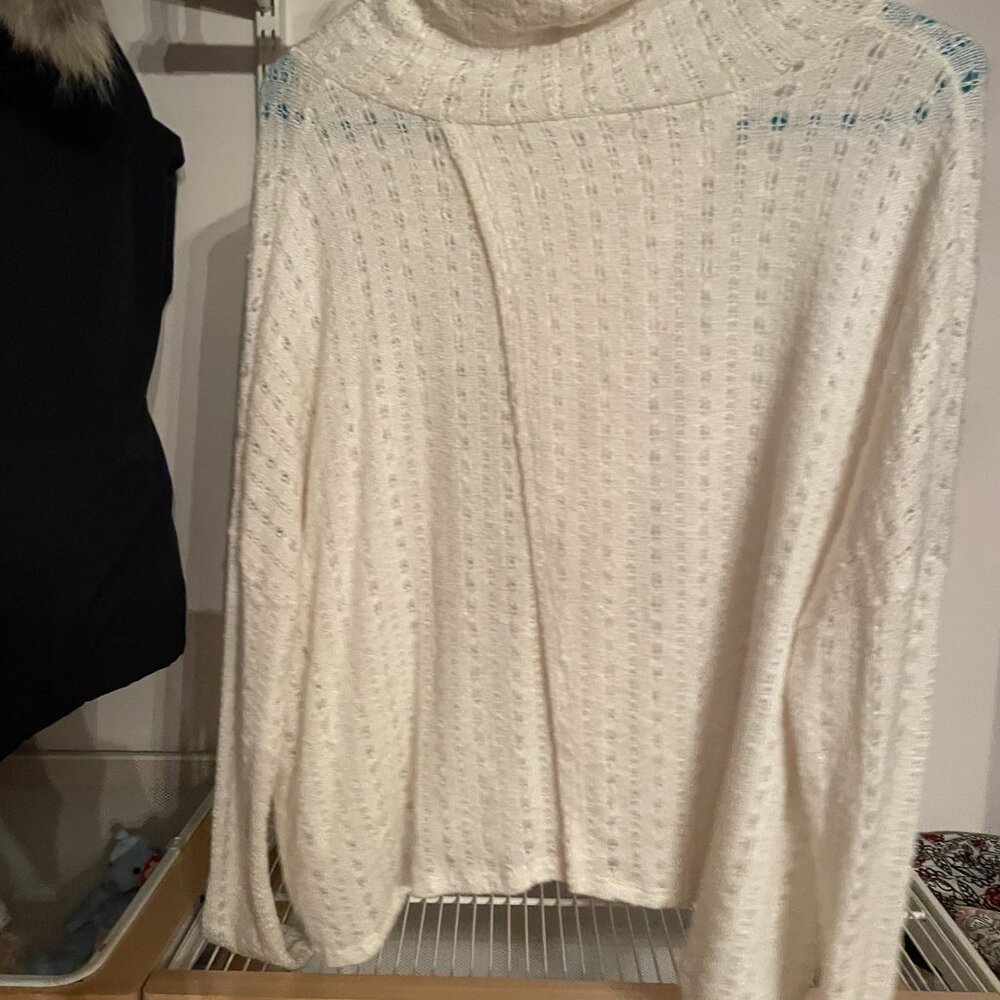 Cream Sweater/Top - Picture 2 of 2